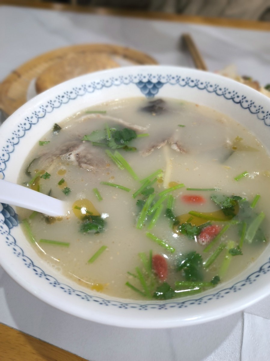 漫步星城 走街串巷（658）来碗河南烩面