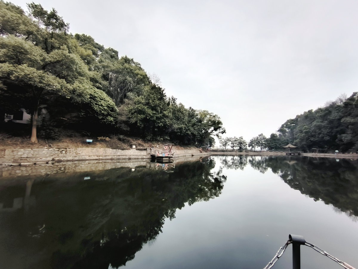 漫步星城 走街串巷（657）山鹰潭度假村