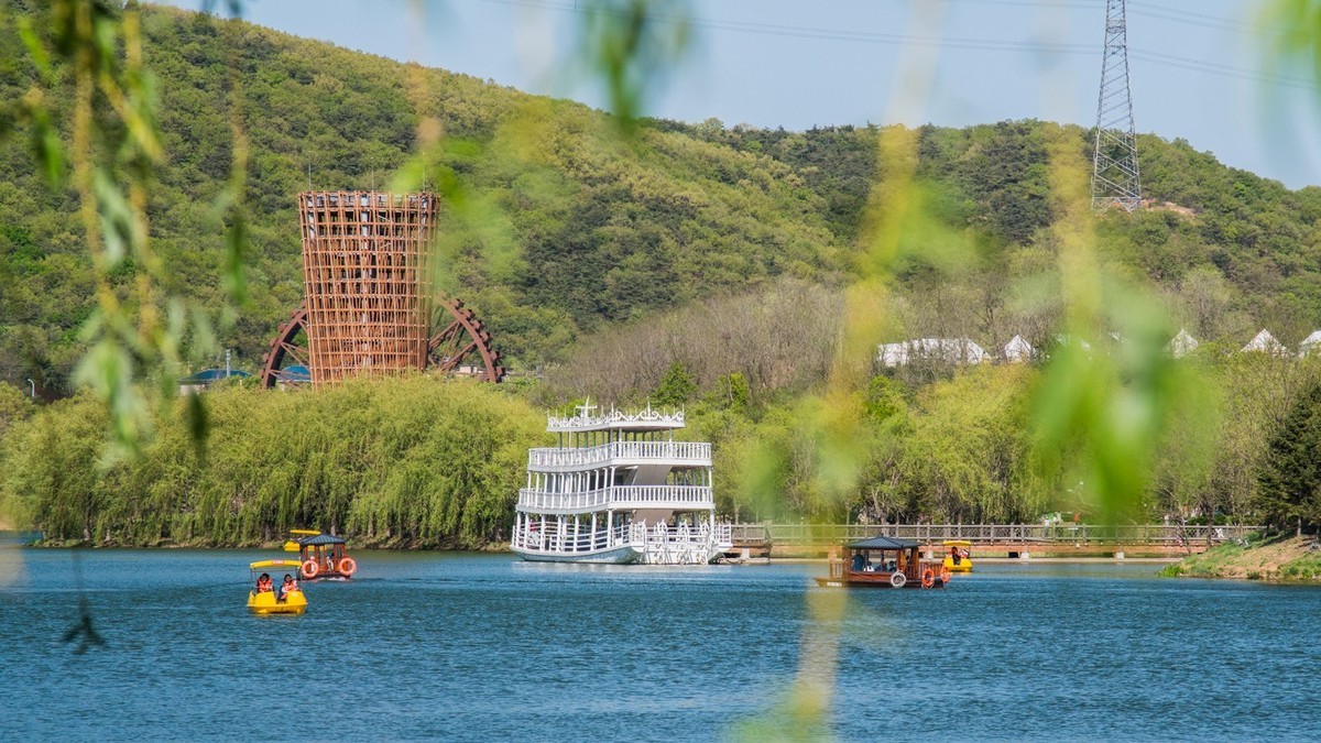 “ 五 一 ”棠 梨 湖 （ 四 ）
