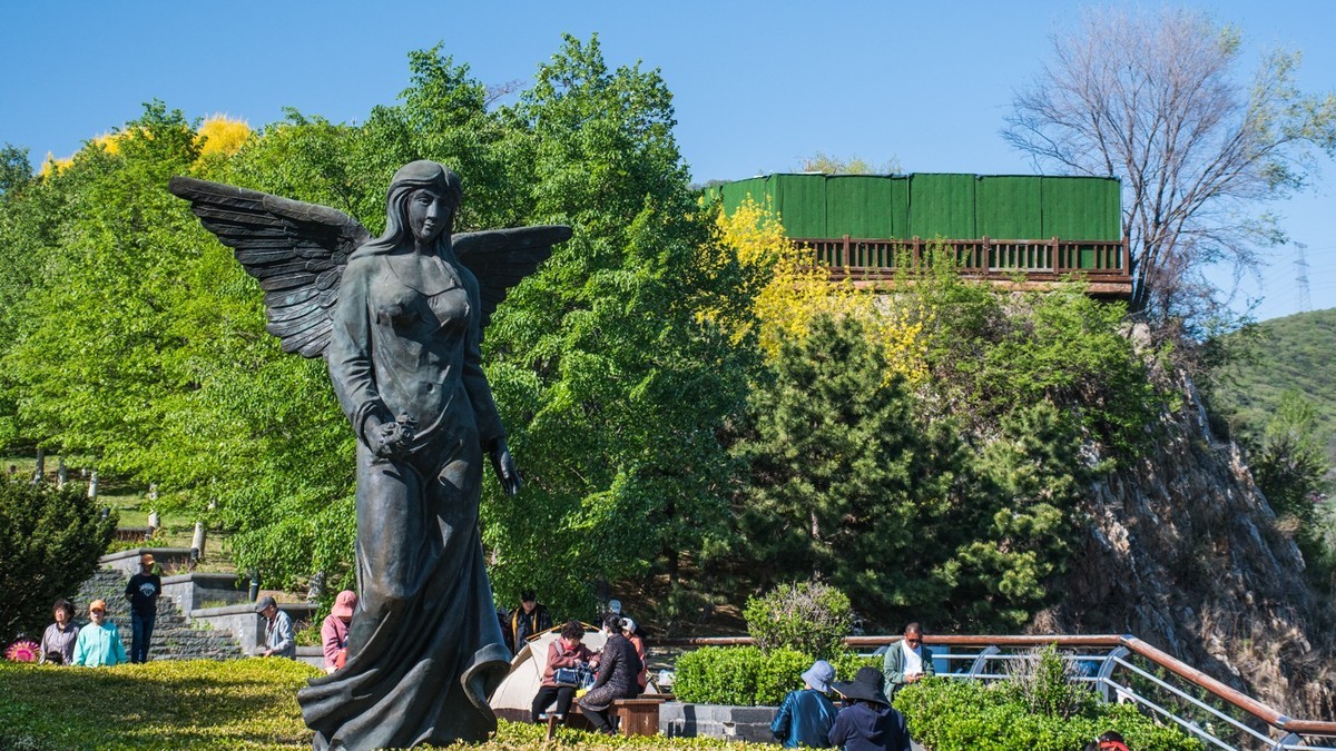 “ 五 一 ”棠 梨 湖 （ 四 ）