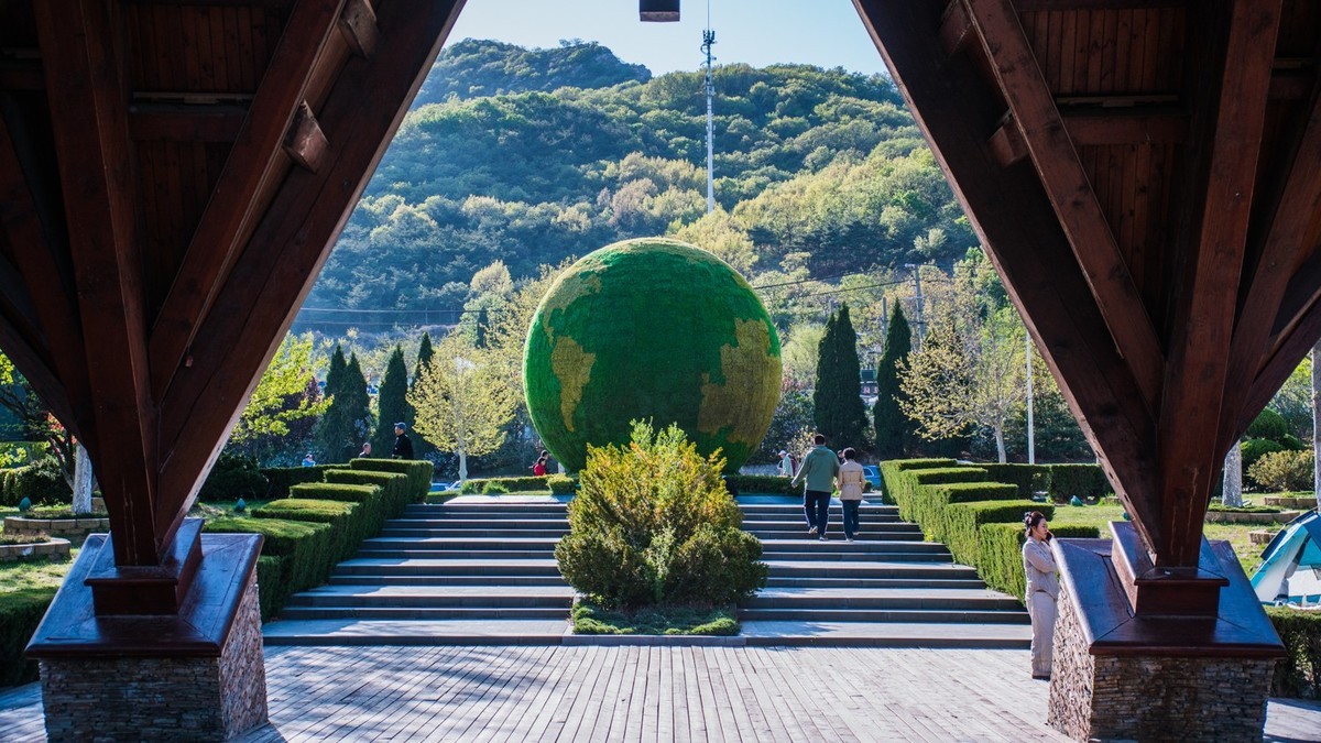 “ 五 一 ”棠 梨 湖 （ 四 ）