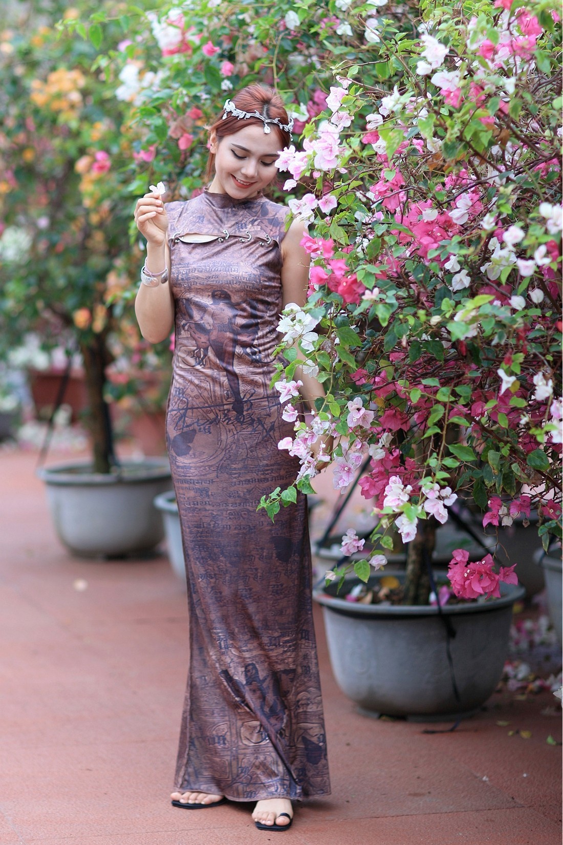 维族姑娘---亚克西