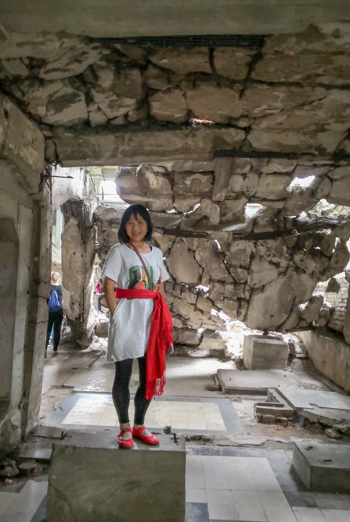 “马尔堡”留影