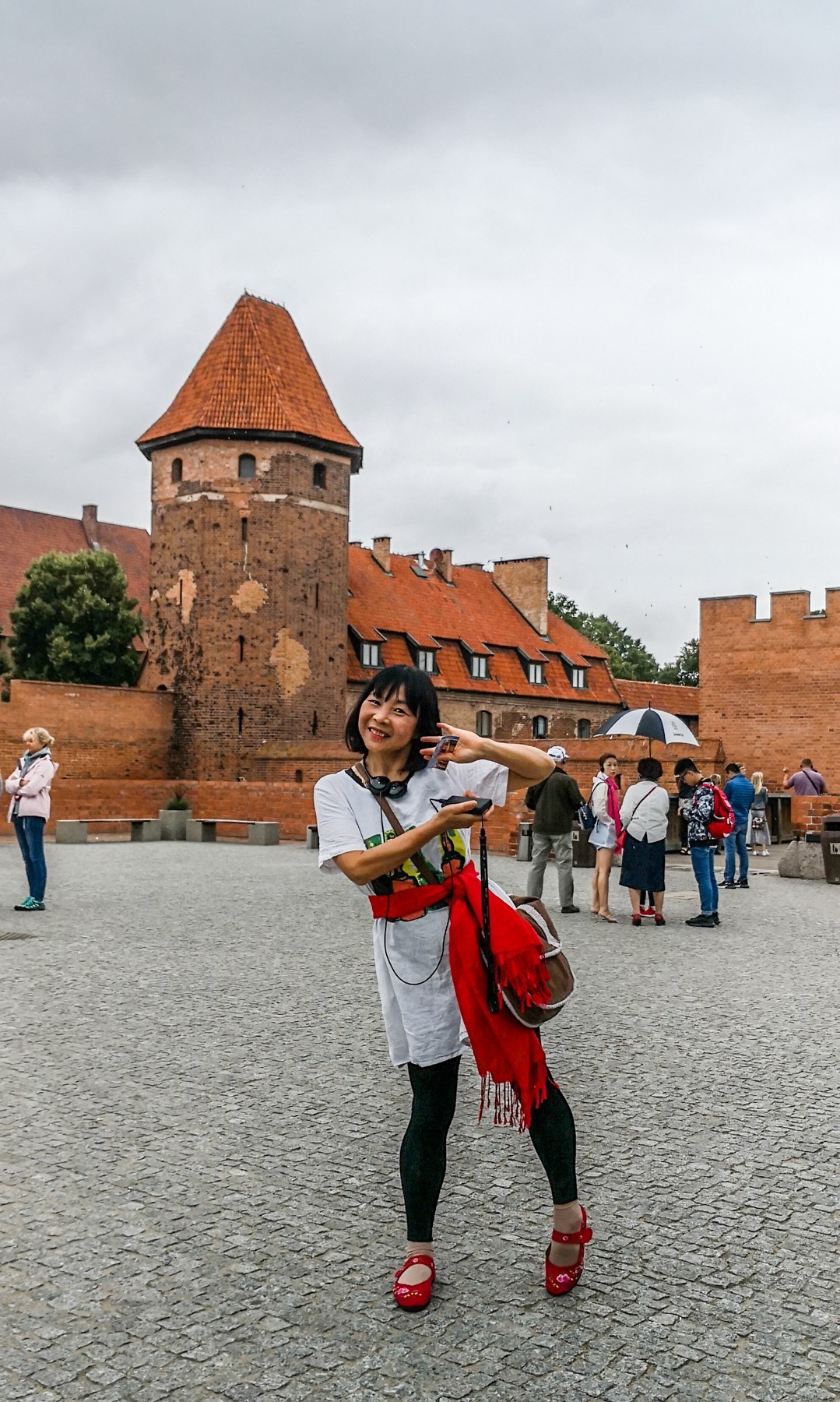 “马尔堡”留影