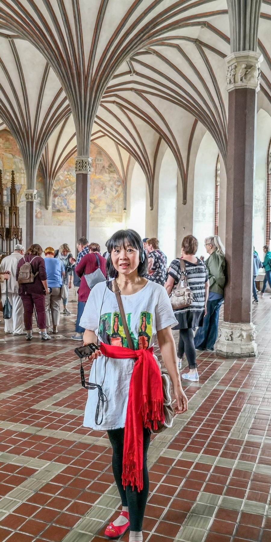 “马尔堡”留影