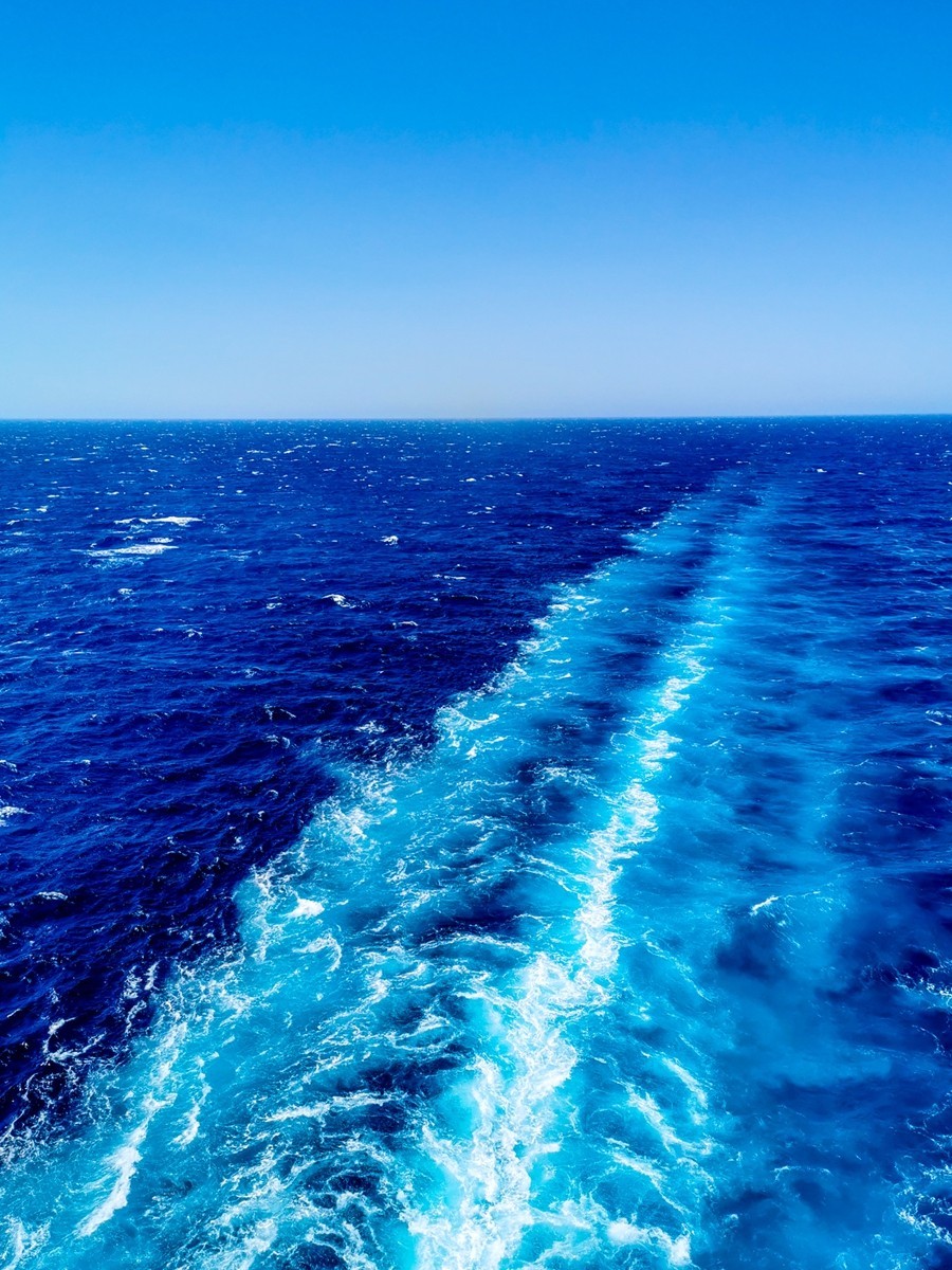 船行“爱琴海”