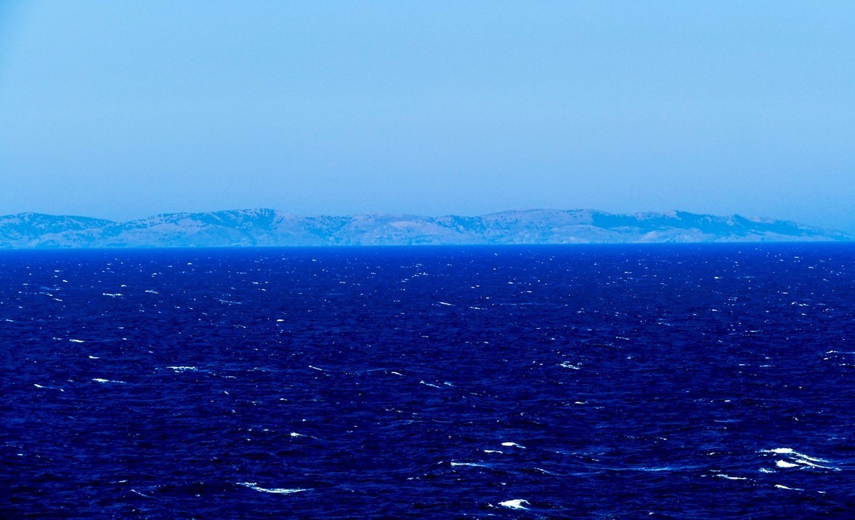 船行“爱琴海”