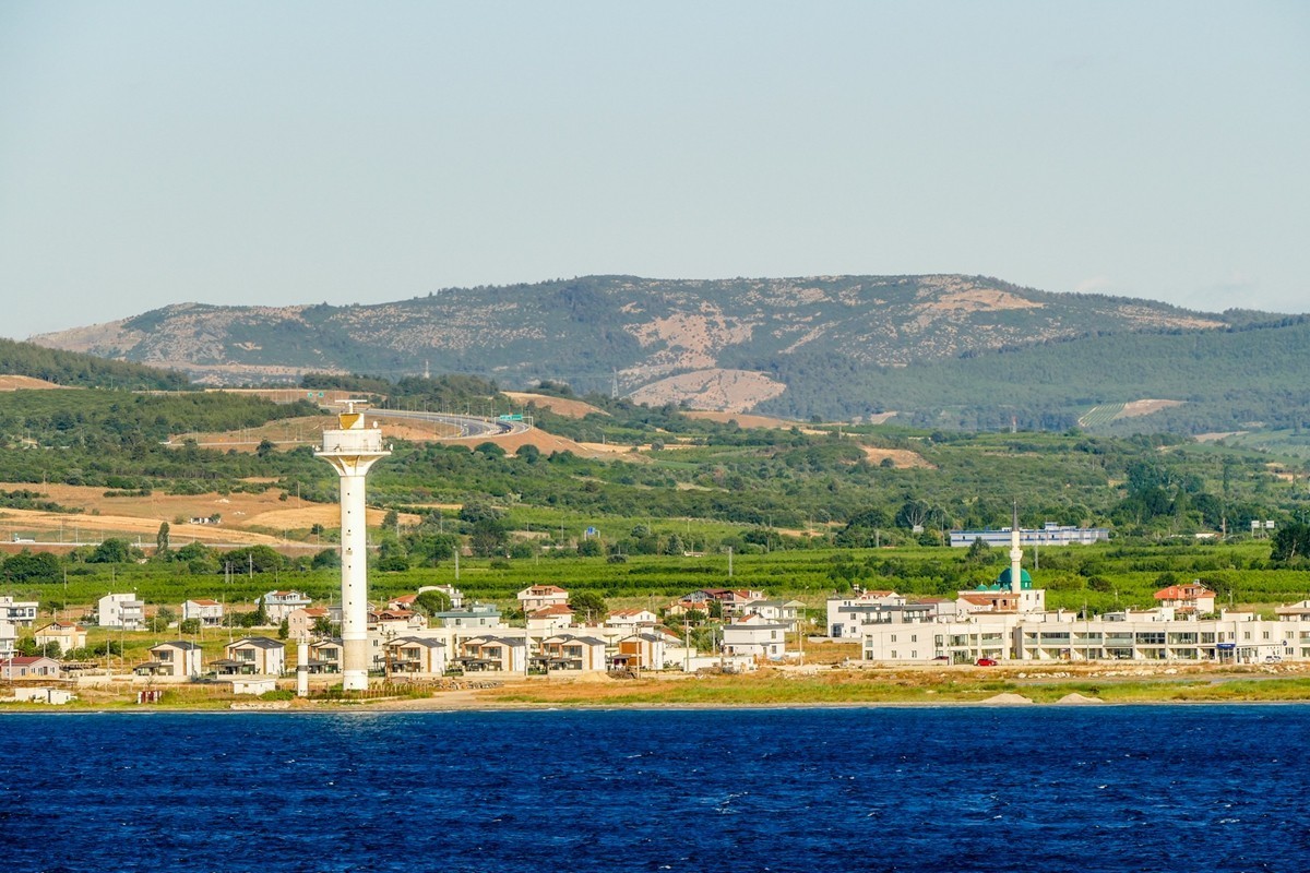 船行“爱琴海”