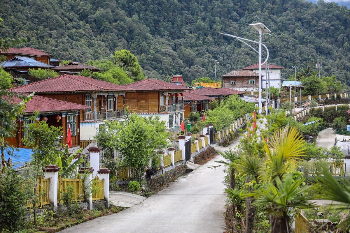 西行散记——路过珞巴族村庄