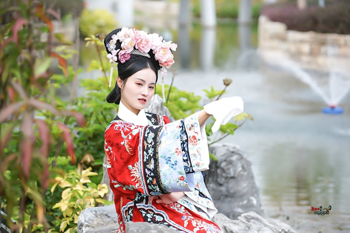 【清汉格格美女】---沛阳