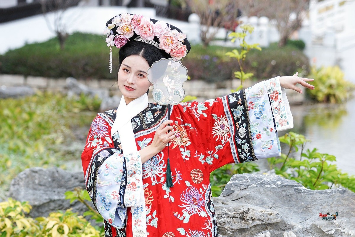 【清汉格格美女】---沛阳