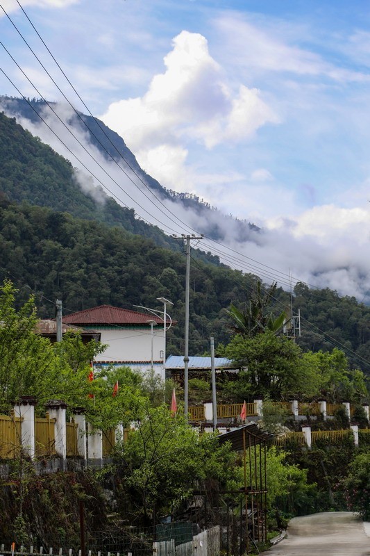 西行散记——路过珞巴族村庄