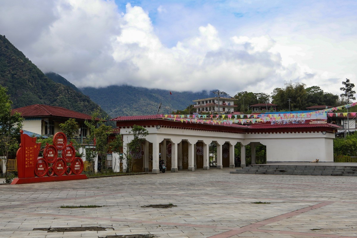 西行散记——路过珞巴族村庄