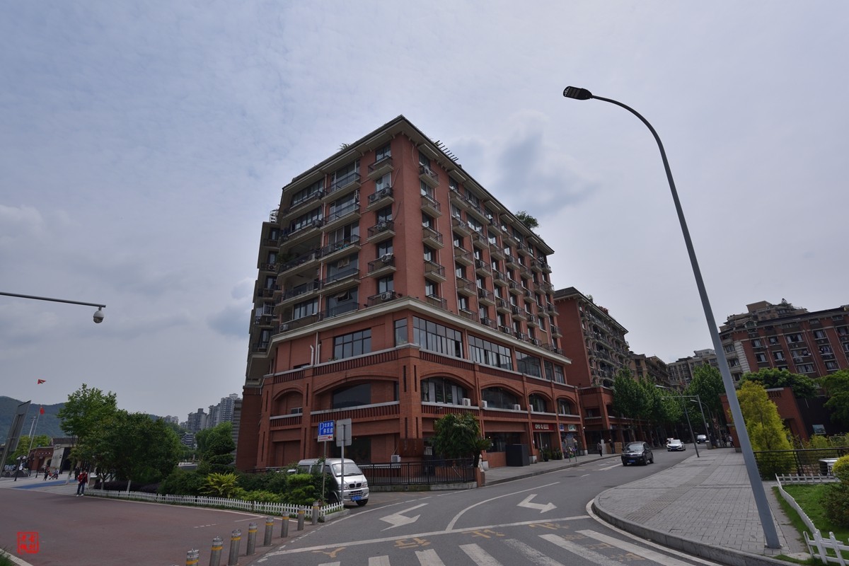 收了支二手尼康AF-S18-35f3.5-4.5G镜头(新银广)试镜3