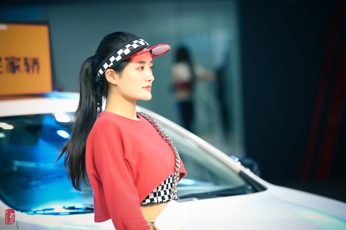 惊艳的车模小姐姐 ChMkK2UdDO2IZkmYAALpyFqq_U0AAVkBwO_lVoAAung600.jpg