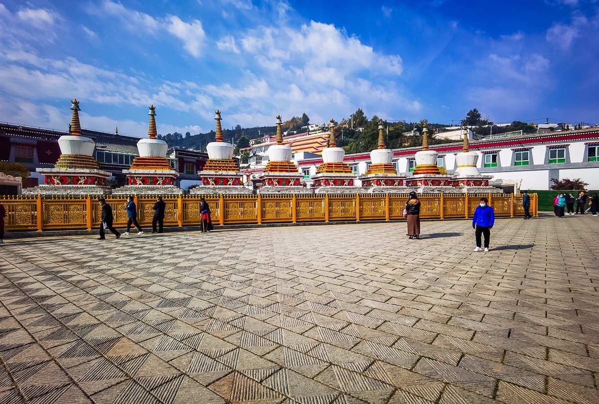 甘肃西宁  塔尔寺