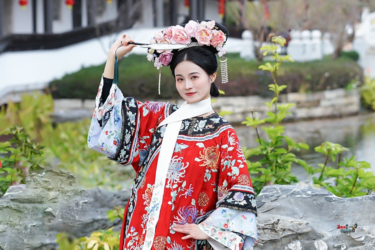 【清汉格格美女】---沛阳