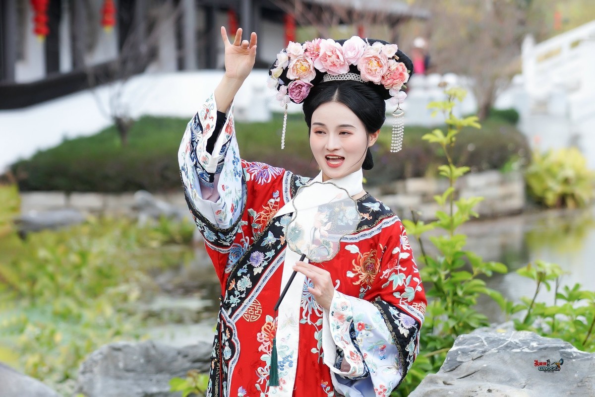 【清汉格格美女】---沛阳