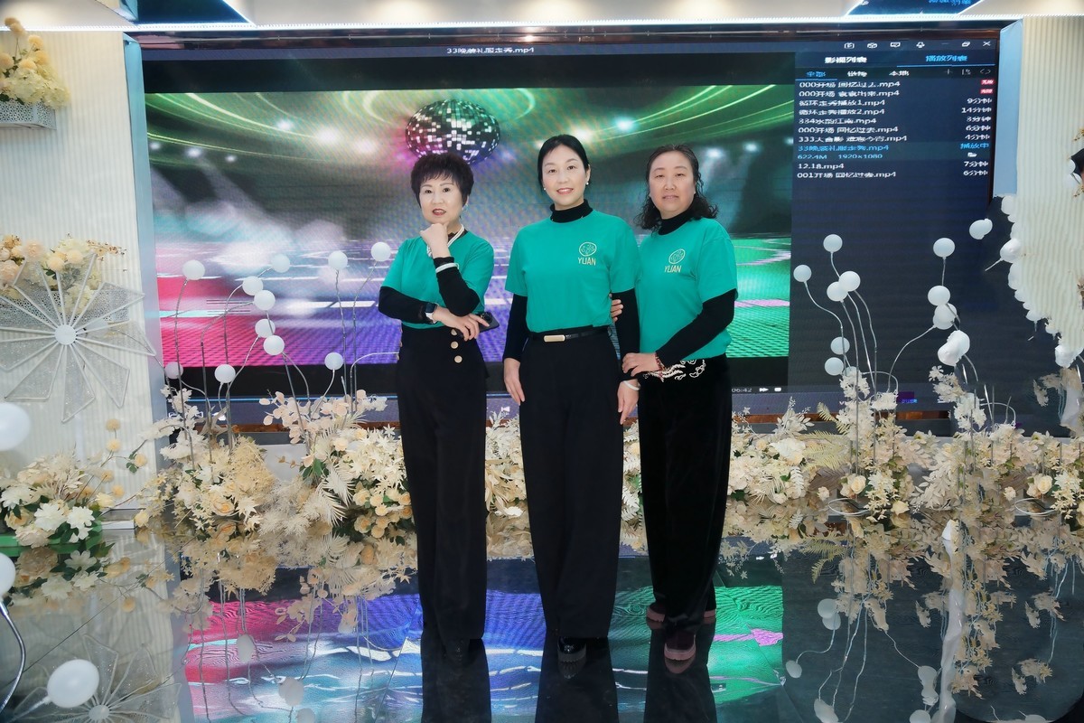 室内环境人像---年会中的美女！