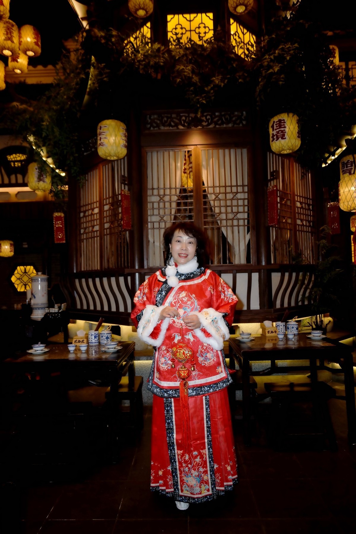 新年贺岁的古装美女！