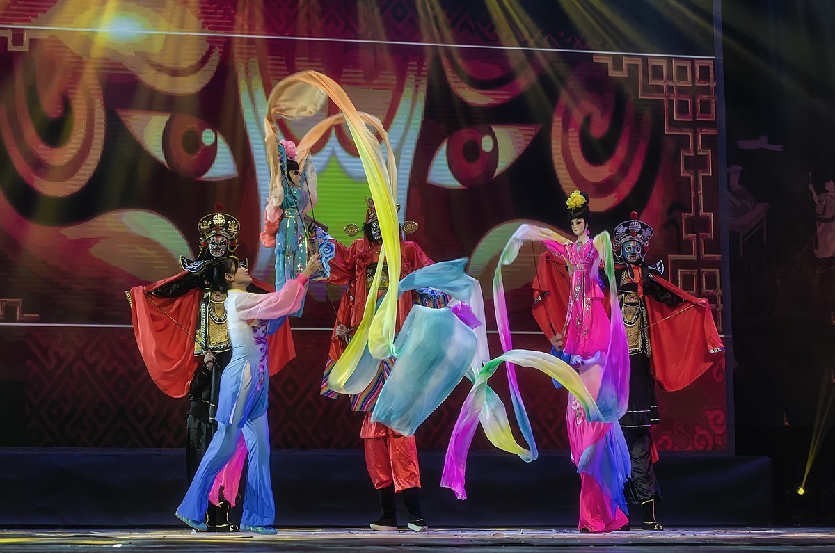 舞台摄影：木偶绝技《木偶变脸吐火》