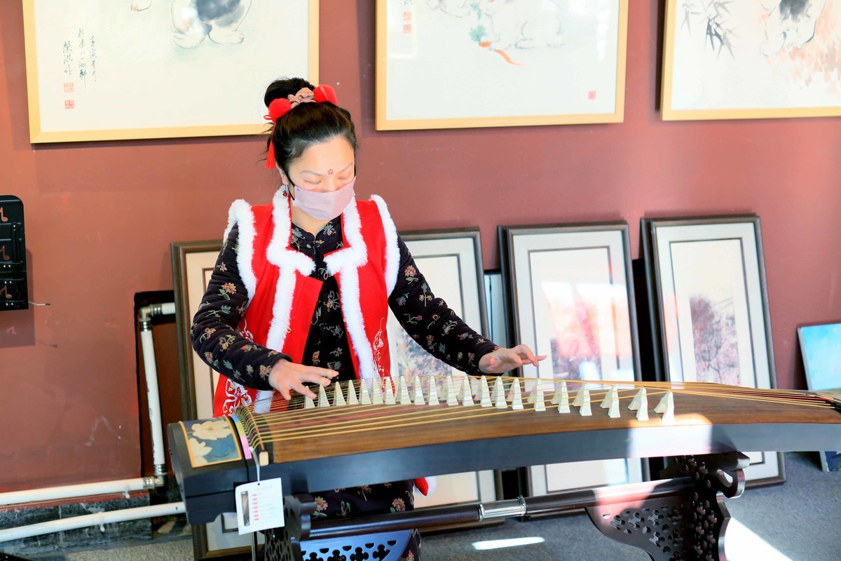 2023年庆祝三八妇女节---古筝