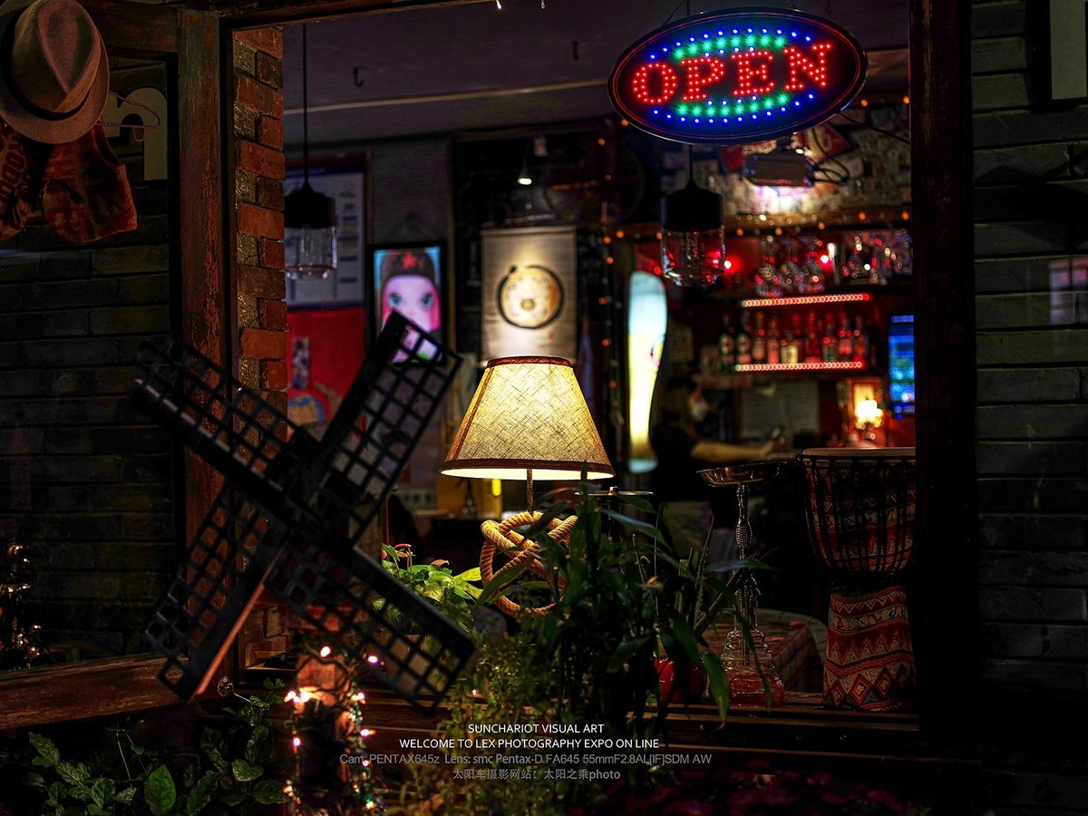 宾得645z中画幅相机拍南锣鼓巷夜景（二）