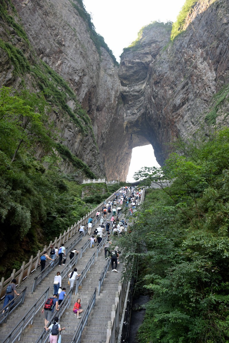 2022夏湘赣边58天门洞上站广场