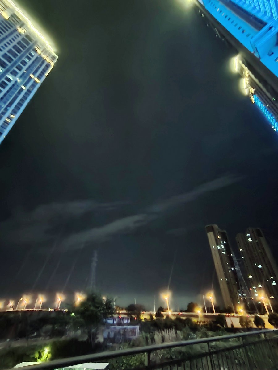 漫步星城 走街串巷（475）酷暑难耐