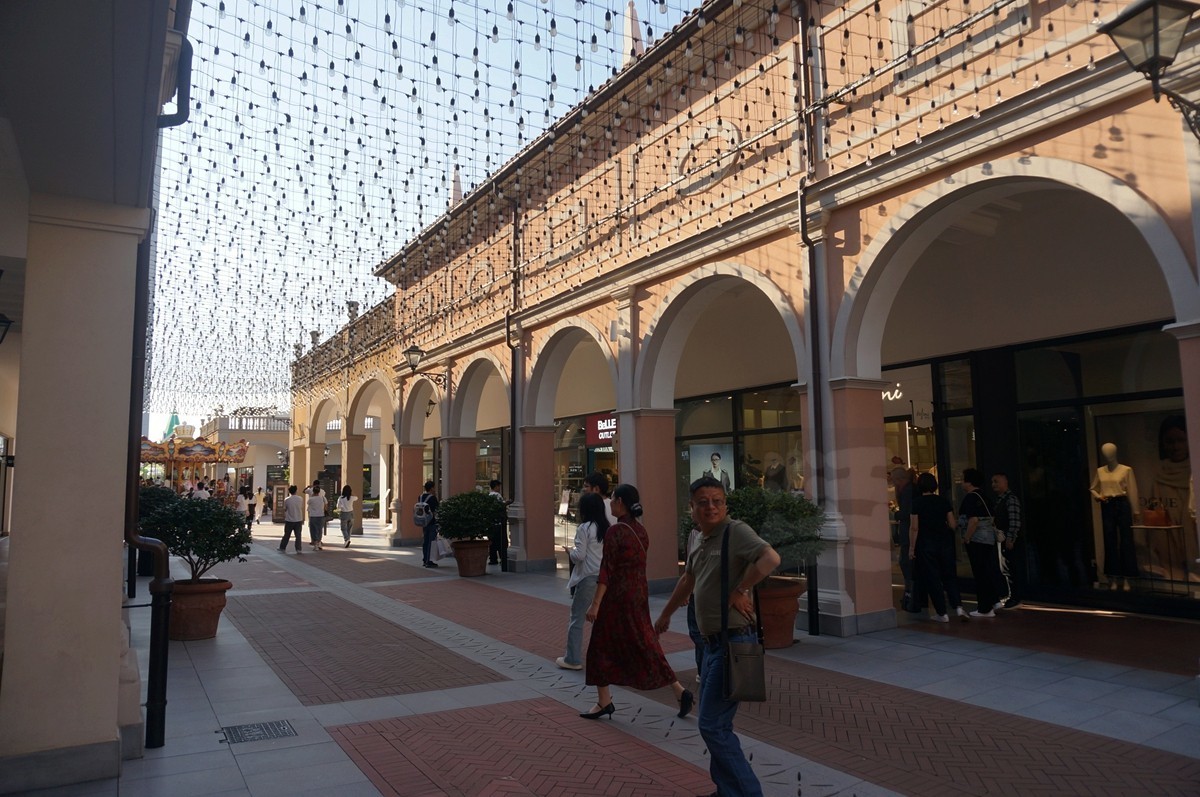 佛罗伦萨小镇1*奥莱——武汉随笔