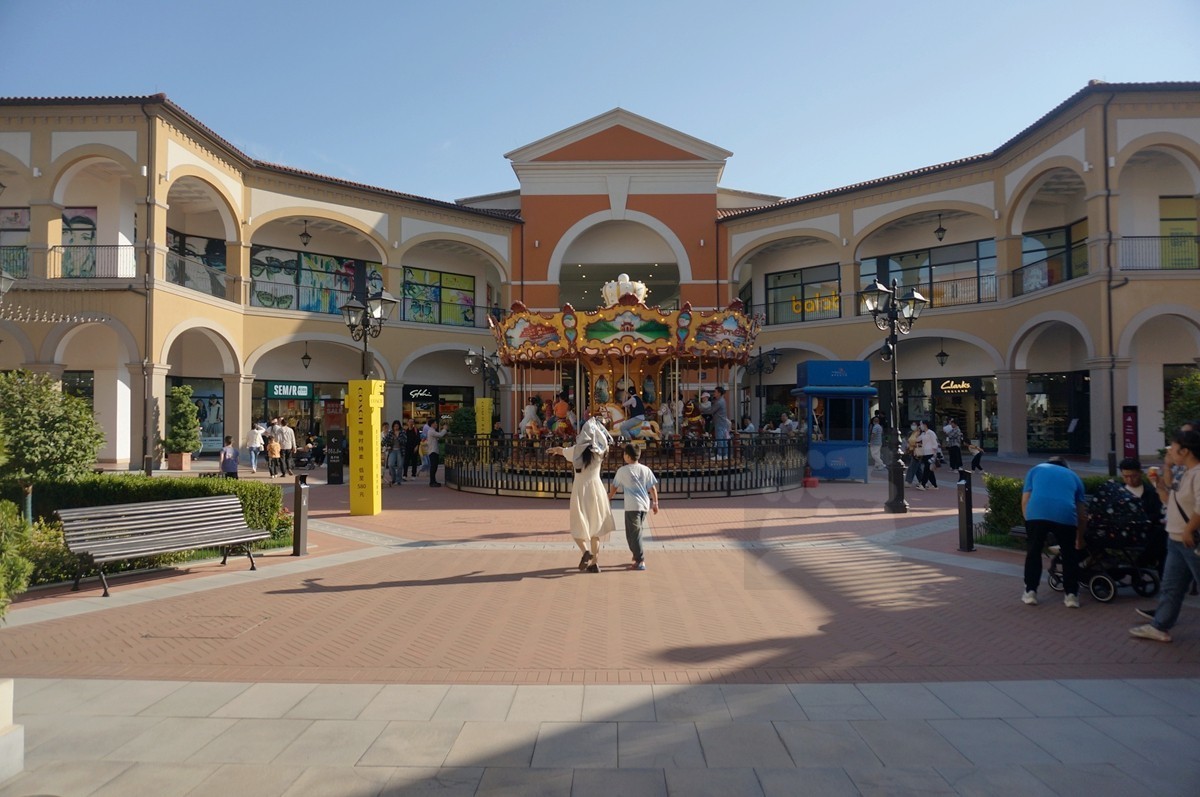 佛罗伦萨小镇1*奥莱——武汉随笔