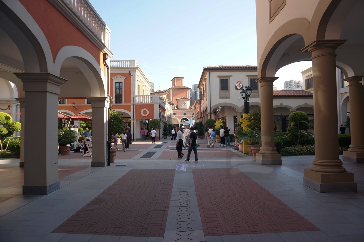 佛罗伦萨小镇1*奥莱——武汉随笔