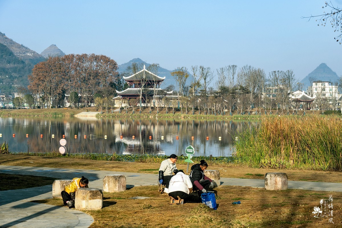 2025年第一拍，小寒节气，加油之城安龙，阳光明媚，晴空万里，吃完早餐到半水湖畔走了