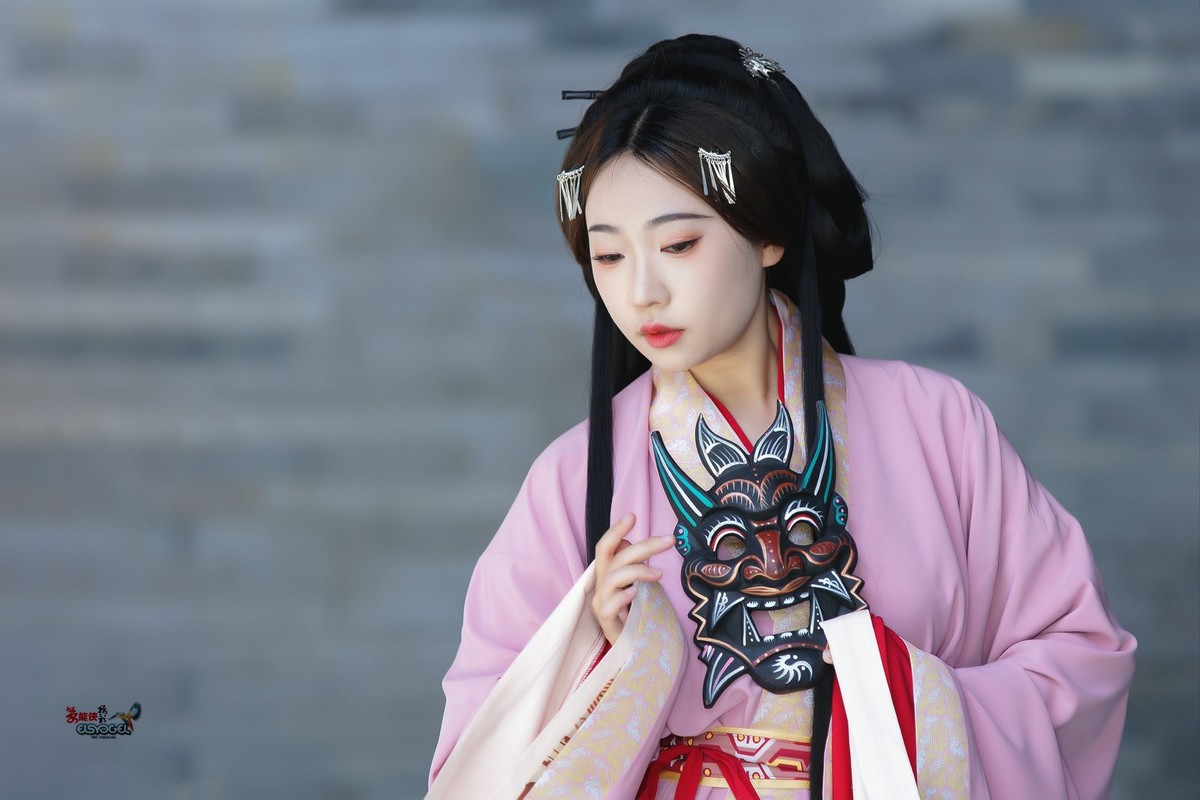 【面具战袍佳人】---兔子