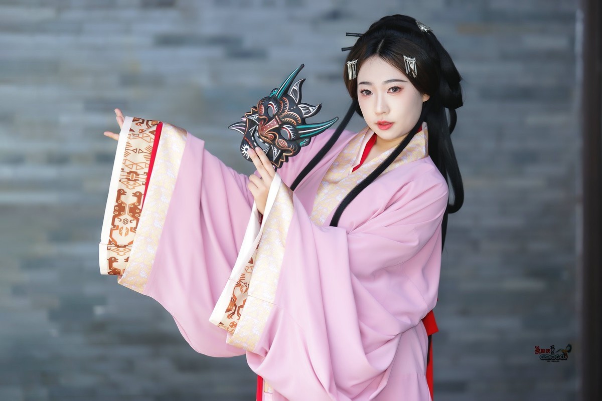 【面具战袍佳人】---兔子