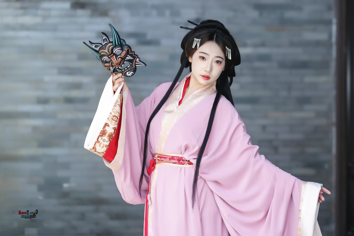 【面具战袍佳人】---兔子