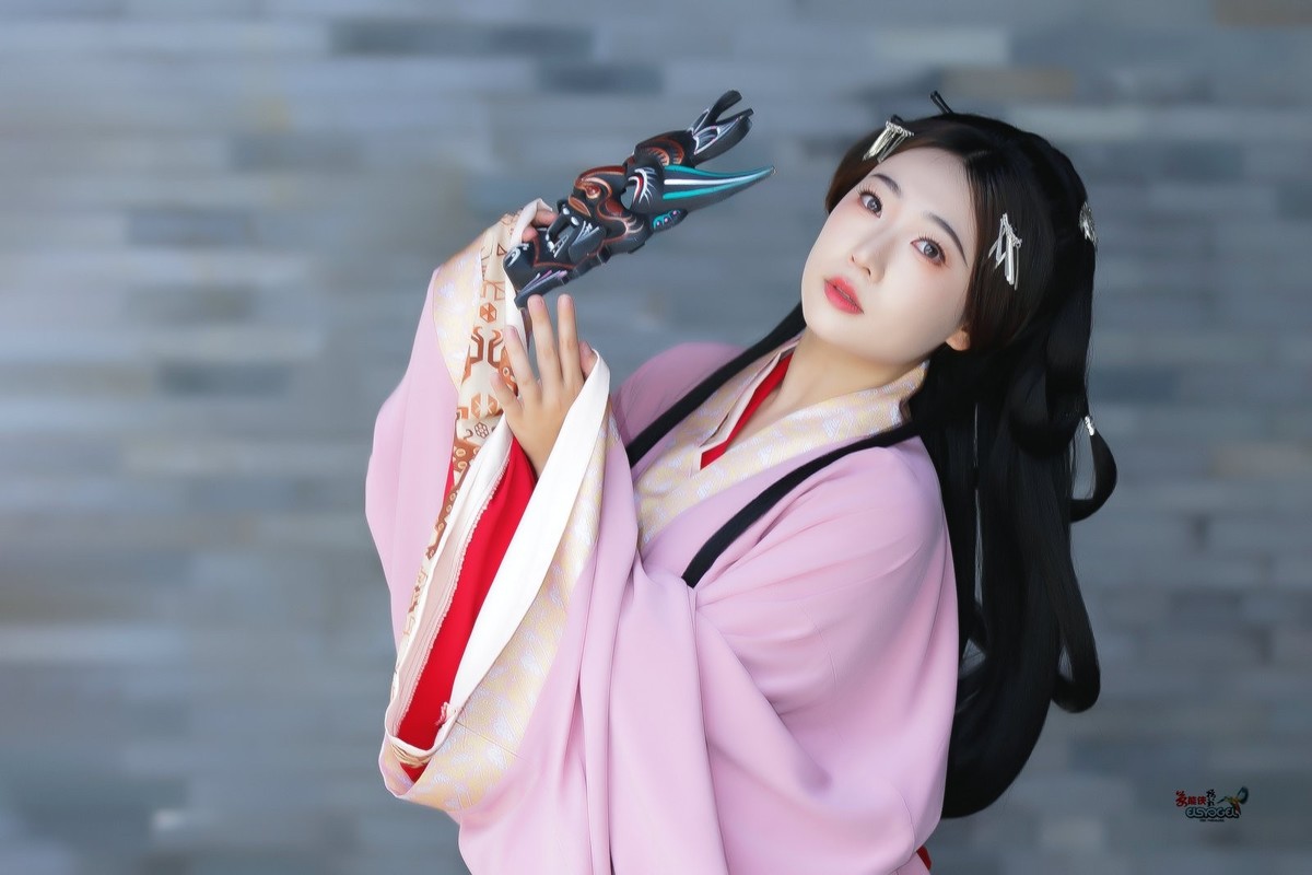 【面具战袍佳人】---兔子