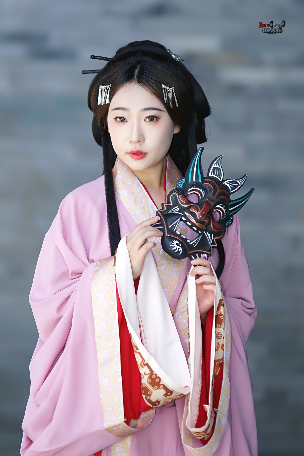 【面具战袍佳人】---兔子