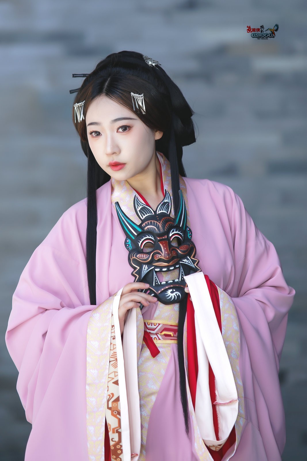 【面具战袍佳人】---兔子