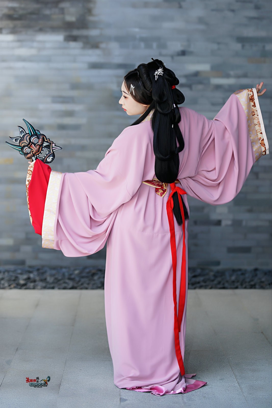 【面具战袍佳人】---兔子