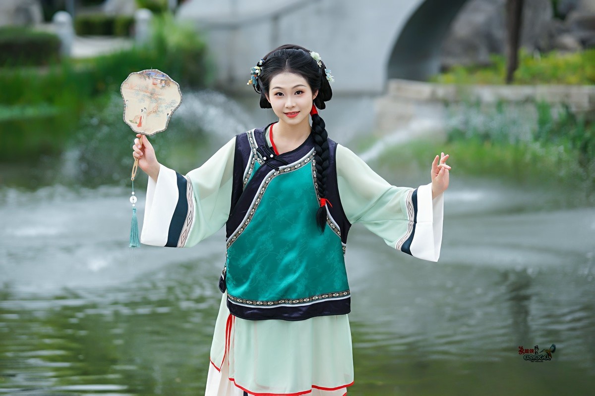 【巧笑倩兮清汉少女】---噗噗
