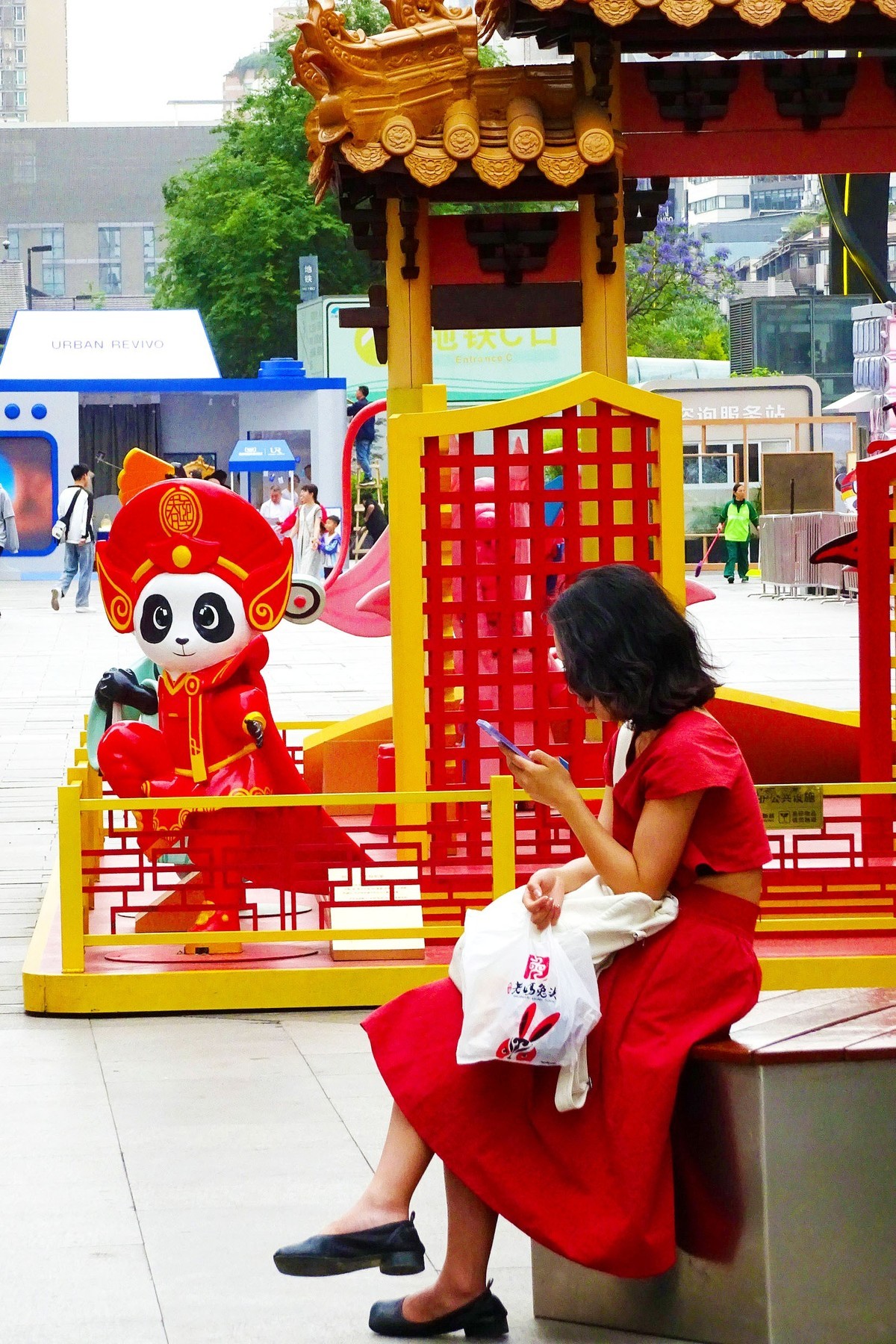 春熙路上熊猫塑像