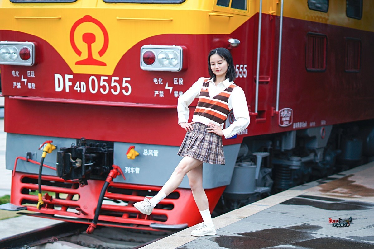 【火车头美少女】---沛阳