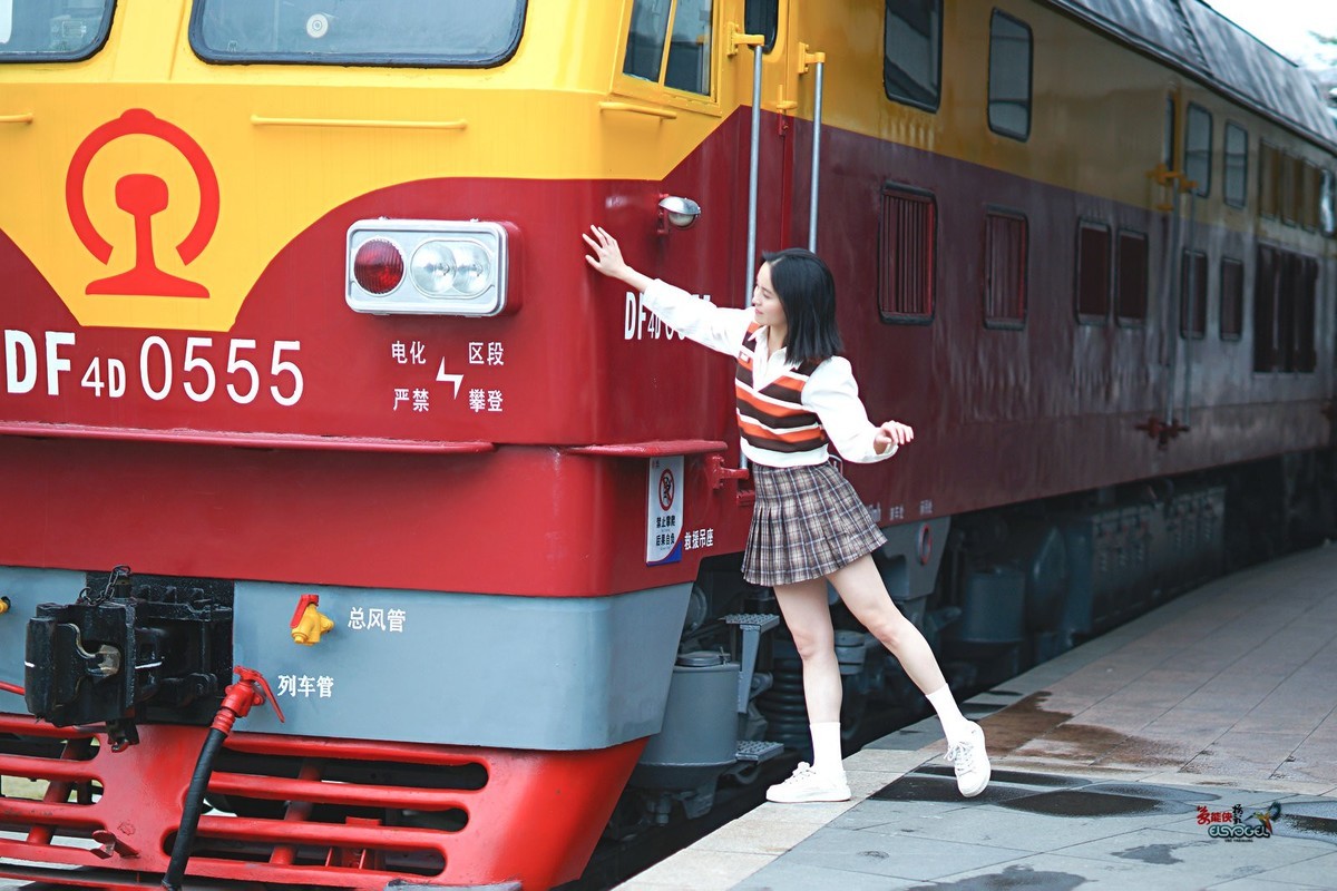 【火车头美少女】---沛阳