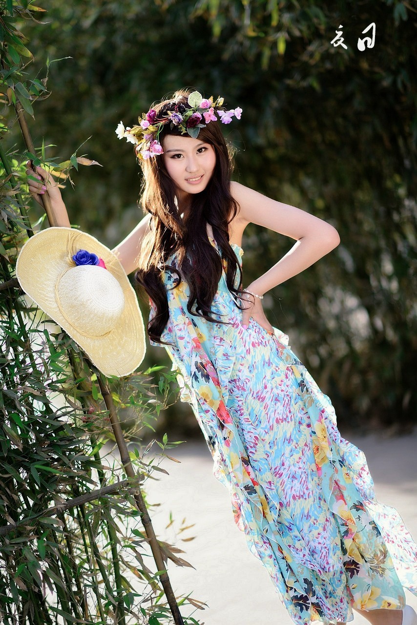 #夏日人像# 花裙子甜甜