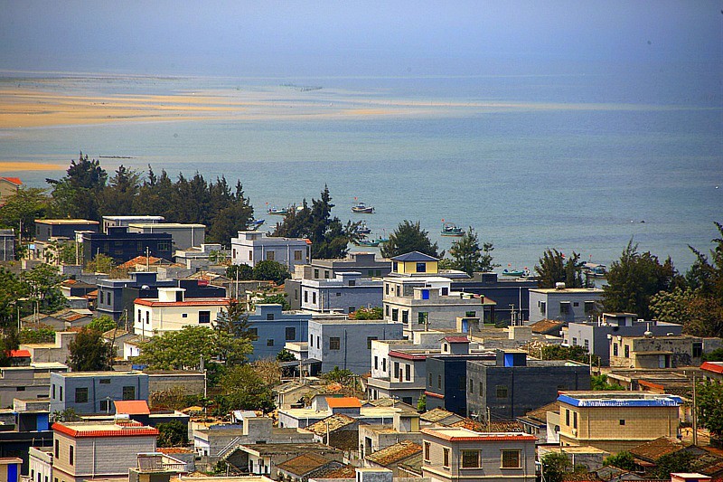 《不老松：忆海南游记》21.01.29长島蓝湾之邻村景！