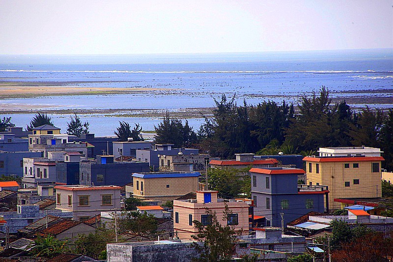 《不老松：忆海南游记》21.01.29长島蓝湾之邻村景！