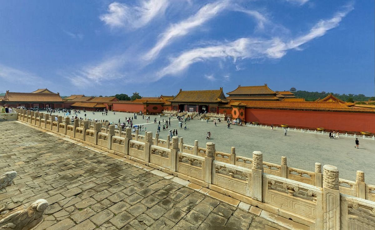 龙庭遗韵--从明清到今朝的时间回响