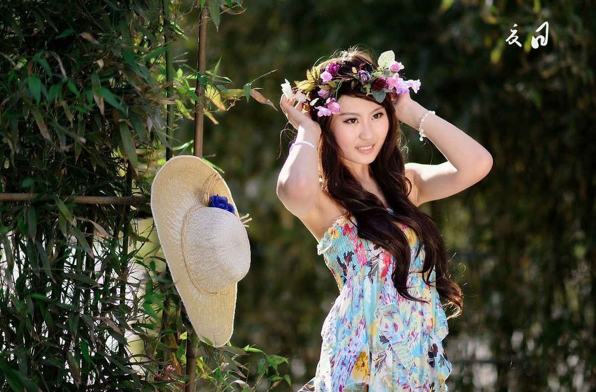 #夏日人像# 花裙子甜甜