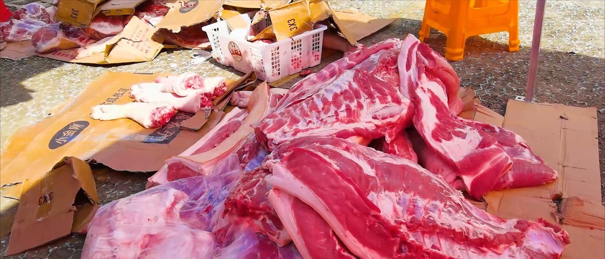 手机视频截图 魔都刚刚燃起的人间烟火气息